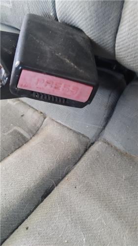 anclaje cinturon trasero central peugeot 206 (1998 >) 1.4 xr [1,4 ltr.   50 kw hdi]