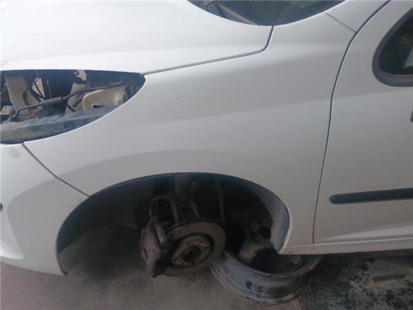 aleta delantera izquierda peugeot 207 (2006 >) 1.4 xad [1,4 ltr.   50 kw hdi]