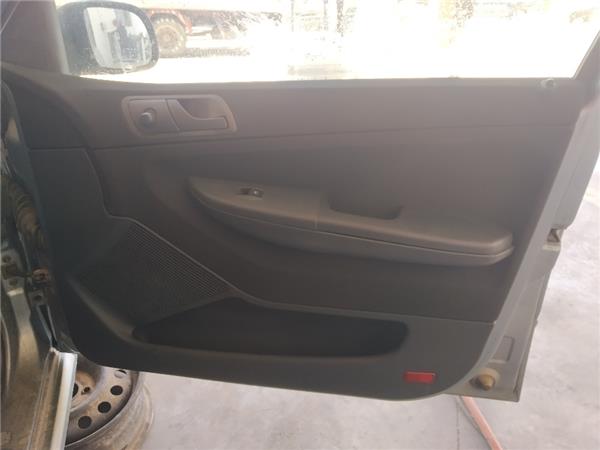 guarnecido puerta delantera derecha skoda fab