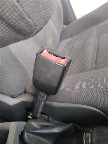 anclaje cinturon delantero izquierdo ford focus c max (cap)(2003 >2007) 1.6 ambiente (d) [1,6 ltr.   74 kw 16v cat]
