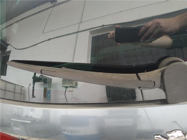 brazo limpiaparabrisas trasero peugeot 407 20