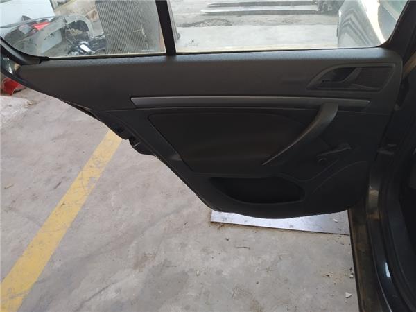 guarnecido puerta trasera izquierda skoda oct