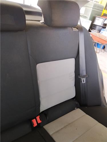 cinturon seguridad trasero izquierdo skoda oc