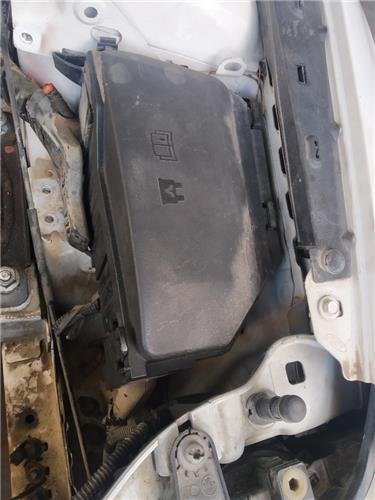 caja fusiblesrele ford mondeo berlina ca2 200
