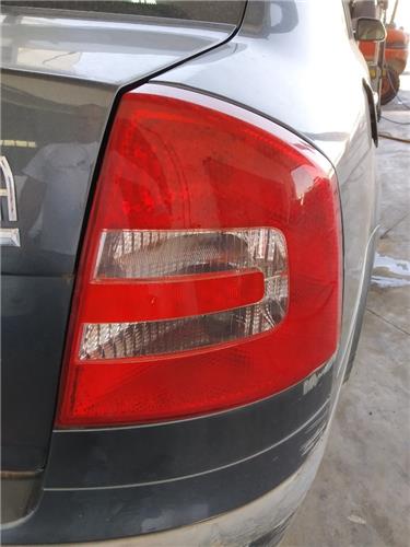 piloto trasero derecho skoda octavia combi 1z