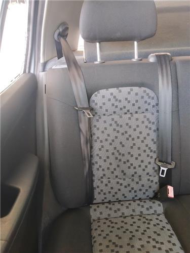cinturon seguridad trasero derecho skoda fabi