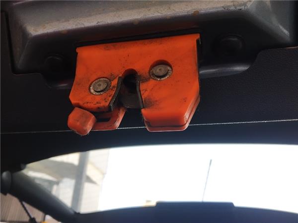 cierre electromagnetico porton skoda fabia 6y