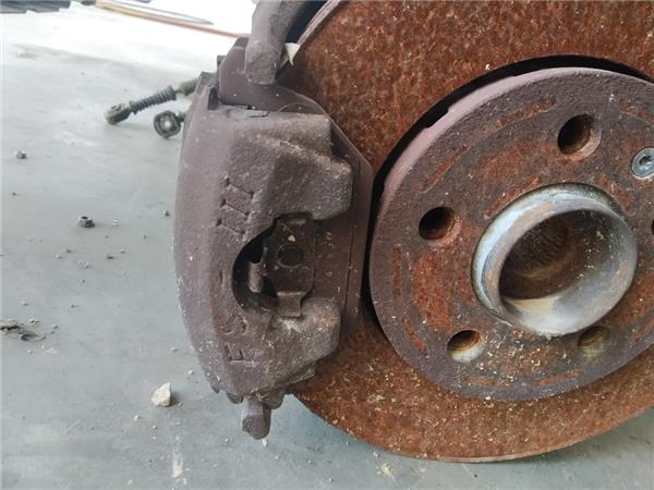 pinza freno delantero izquierda skoda fabia 6