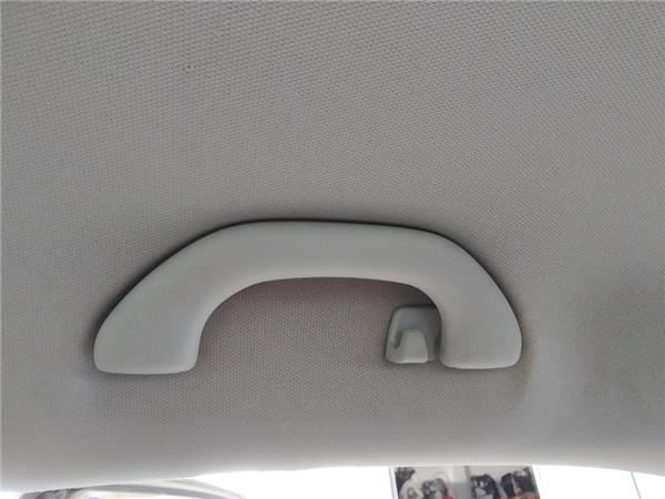 asidero superior trasero derecho skoda octavi