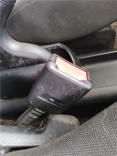 anclaje cinturon delantero derecho ford fiest