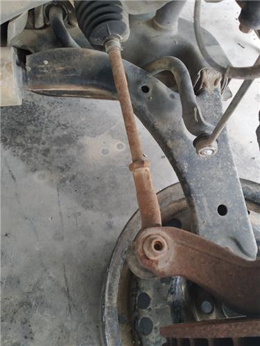 brazo inferior delantero derecho ford fiesta
