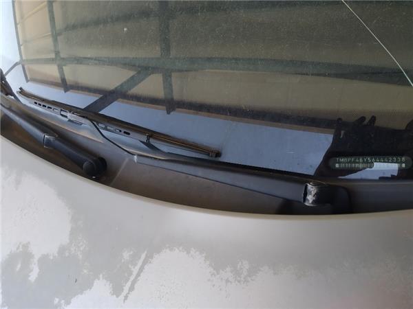 brazo limpiaparabrisas delantero izquierdo sk