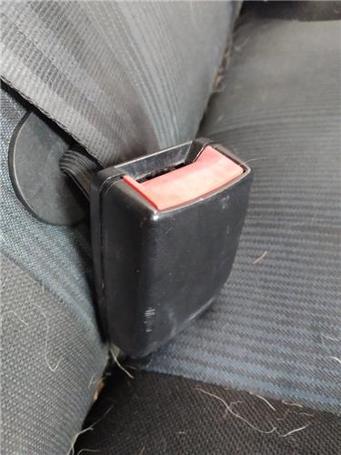 anclaje cinturon trasero izquierdo ford fiest