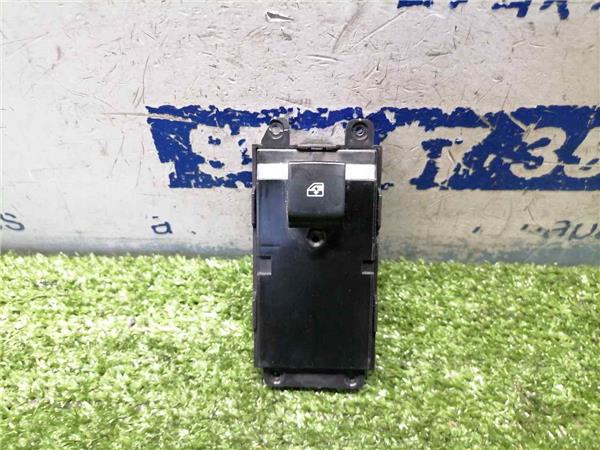 CRUZE Botonera Puerta Delantera Derecha CRUZE Botonera Puerta Delantera Derecha