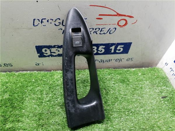 A4 BERLINA Botonera Puerta Delantera Derecha A4 BERLINA Botonera Puerta Delantera Derecha