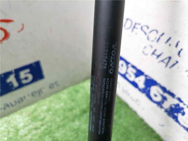 V50 FAMILIAR Amortiguador Capo