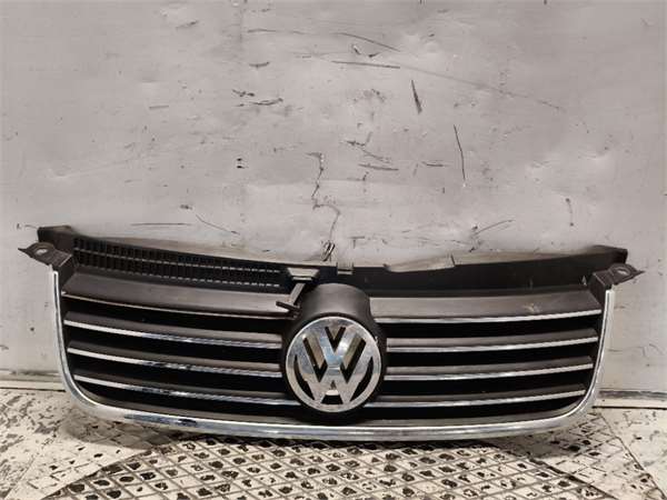Passat Berlina 3B32000- Rejilla Paragolpes Delantero Passat Berlina 3B32000- Rejilla Paragolpes Delantero