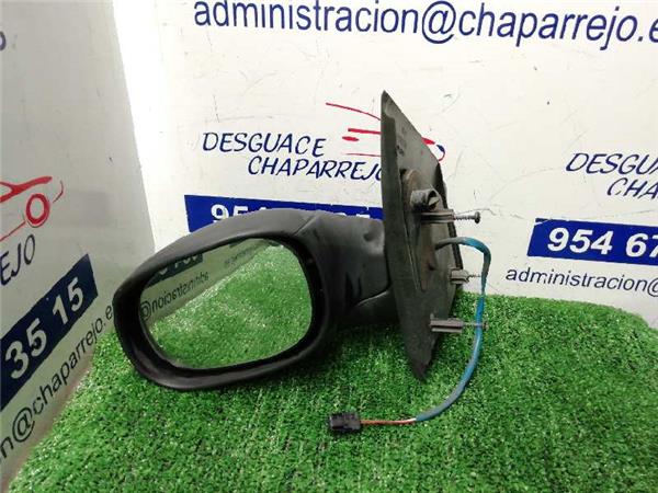 C2 Retrovisor Izquierdo C2 Retrovisor Izquierdo
