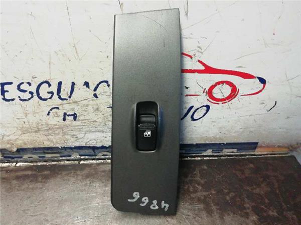 MATRIX Botonera Puerta Delantera Derecha MATRIX Botonera Puerta Delantera Derecha