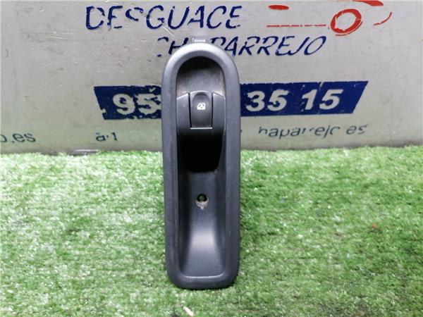 CLIO III Botonera Puerta Delantera Derecha CLIO III Botonera Puerta Delantera Derecha