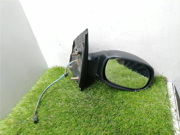 C2 2003- Retrovisor Derecho C2 2003- Retrovisor Derecho