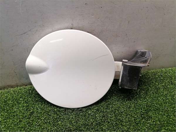 500 150 Berlina 2007- Tapa Exterior Combustible 500 150 Berlina 2007- Tapa Exterior Combustible