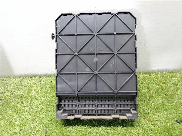 C3 2002- Caja Reles