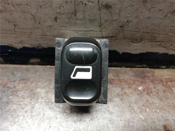 BERLINGO Botonera Puerta Delantera Derecha BERLINGO Botonera Puerta Delantera Derecha