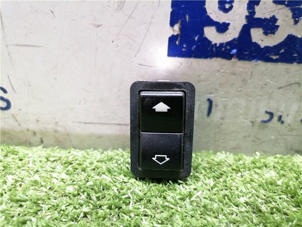 SERIE 5 BERLINA Botonera Puerta Delantera Derecha SERIE 5 BERLINA Botonera Puerta Delantera Derecha