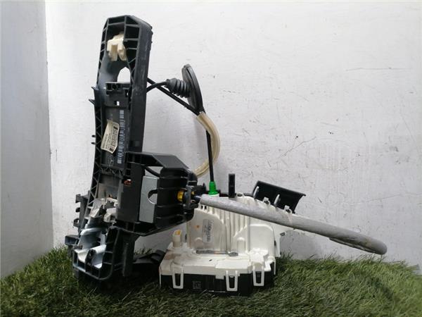 cerradura puerta delantera derecha mercedes b