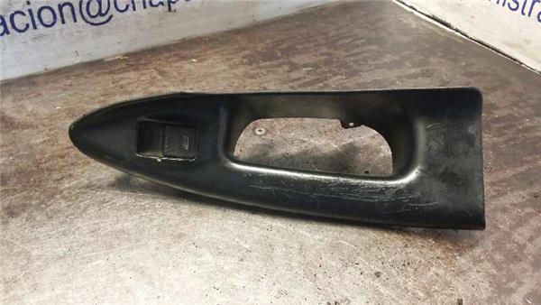 A4 BERLINA Botonera Puerta Delantera Derecha A4 BERLINA Botonera Puerta Delantera Derecha
