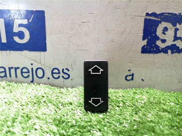 SAXO Botonera Puerta Delantera Derecha SAXO Botonera Puerta Delantera Derecha