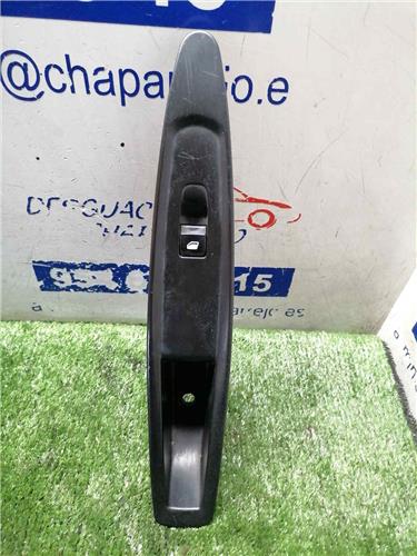 C4 BERLINA Botonera Puerta Delantera Derecha C4 BERLINA Botonera Puerta Delantera Derecha