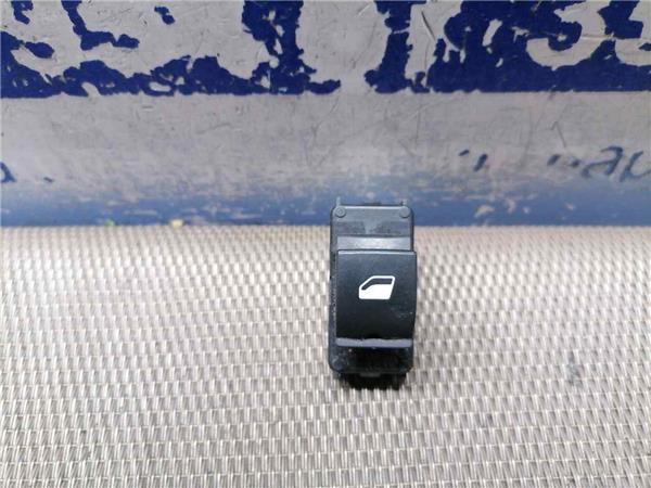 BERLINGO Botonera Puerta Delantera Derecha BERLINGO Botonera Puerta Delantera Derecha