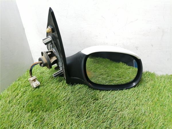 206 1998- Retrovisor Derecho 206 1998- Retrovisor Derecho