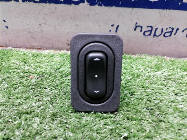 CORSA C Botonera Puerta Delantera Derecha CORSA C Botonera Puerta Delantera Derecha