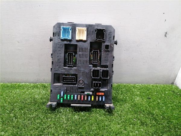 caja reles peugeot 307 berlina (s2)(06.2005 >) 1.6 d sign [1,6 ltr.   66 kw 16v hdi]