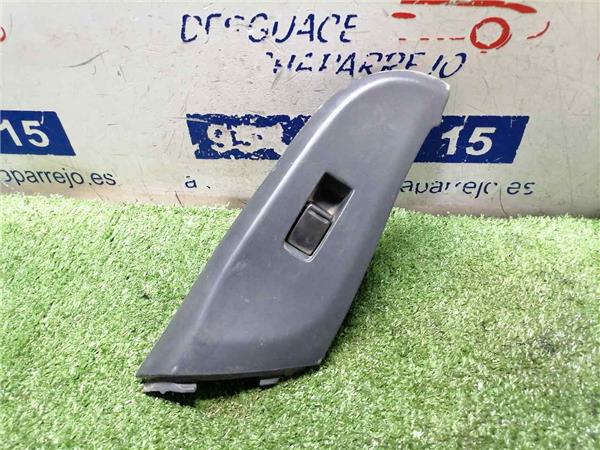 ALMERA Botonera Puerta Delantera Derecha ALMERA Botonera Puerta Delantera Derecha