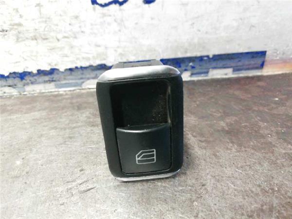 CLASE C BERLINA Botonera Puerta Delantera Derecha CLASE C BERLINA Botonera Puerta Delantera Derecha