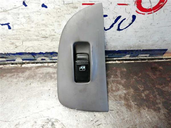 ELANTRA Botonera Puerta Delantera Derecha ELANTRA Botonera Puerta Delantera Derecha