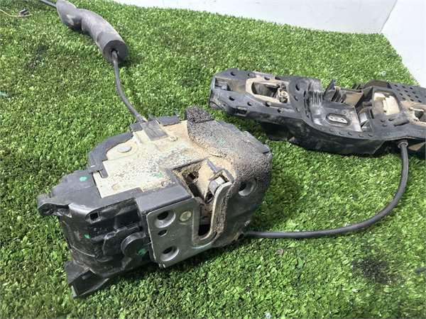 Scenic III JZ2009- Cerradura Puerta Delantera Derecha