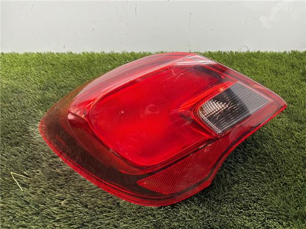 piloto trasero izquierdo opel corsa e 2014  1