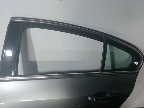Insignia Berlina 2008- Puerta Trasera Izquierda