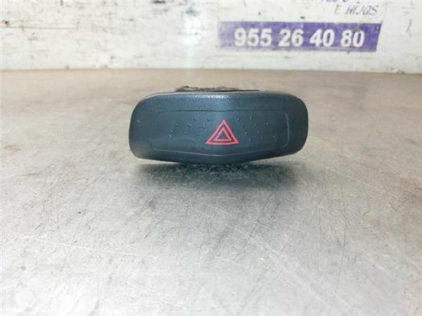 interruptor luces emergencia nissan primera b