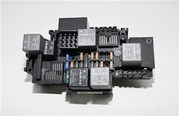 caja fusiblesrele mercedes benz clase c bm 20