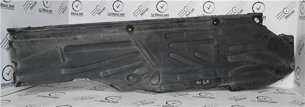 protector pase rueda delantero izquierdo merc