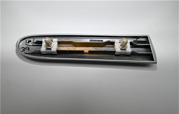 moldura aleta delantera derecha mercedes benz