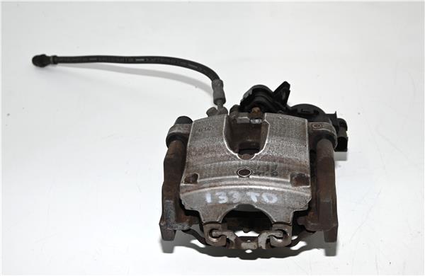 pinza freno trasero derecha mercedes benz cla