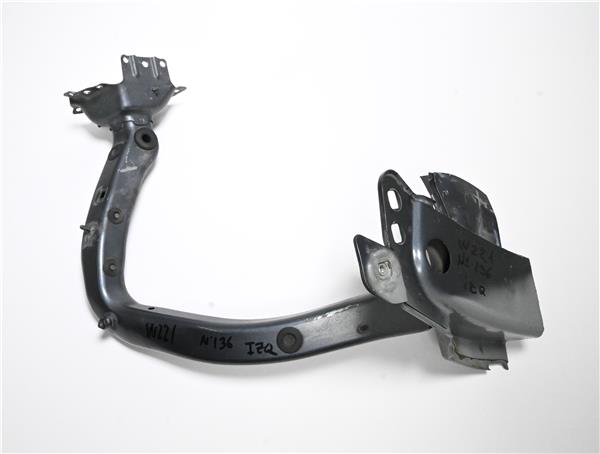 refuerzo pase de rueda izquierdo mercedes ben