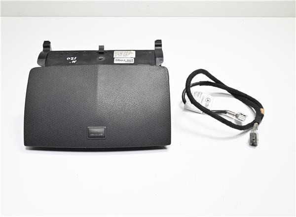 display mercedes benz clase c bm 204 familiar